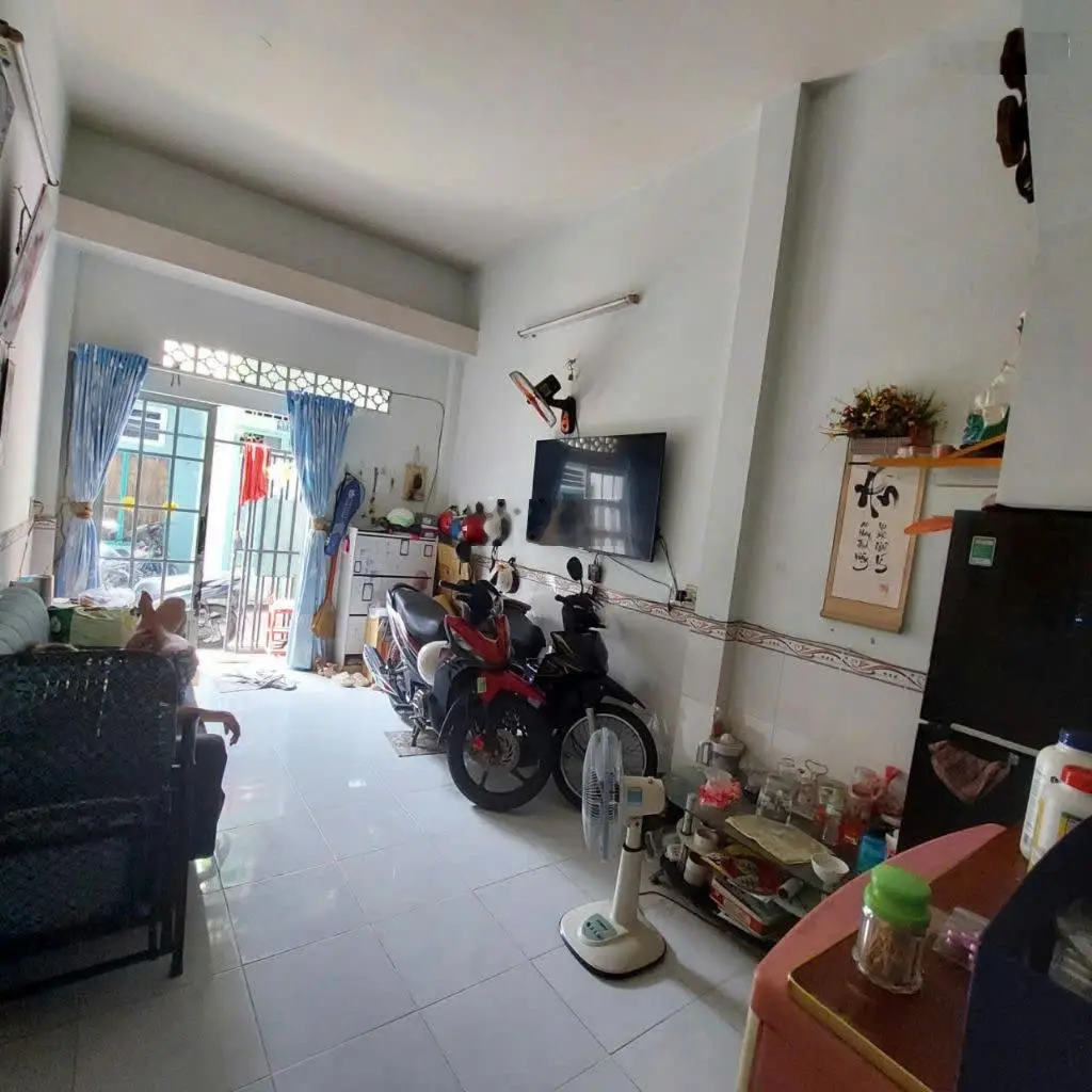 Nhà 1 trệt 1 lầu hẻm đường 475, Phước Long B, Q9, 30m2/2.65 tỷ, TL