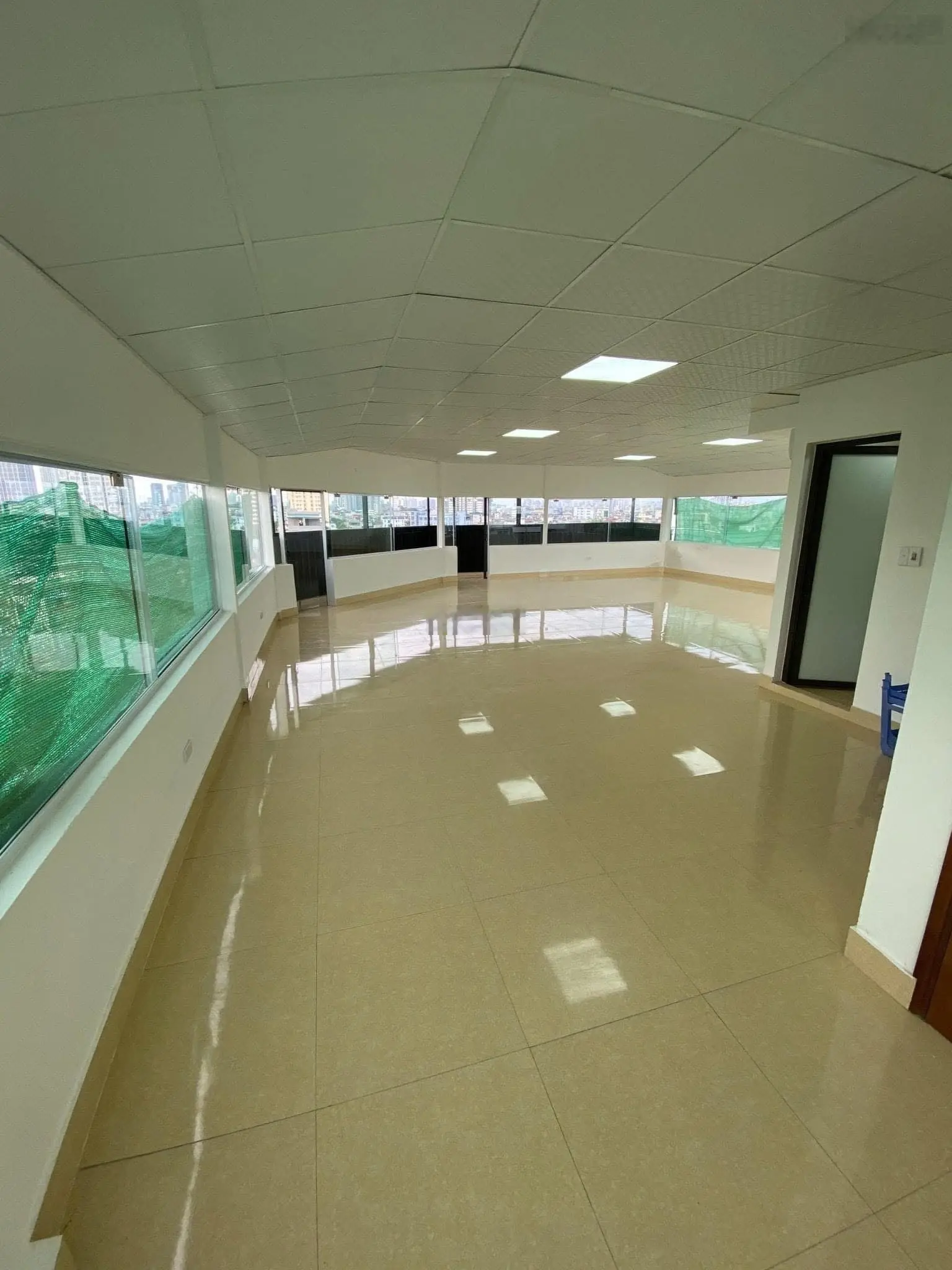 55 tỷ - 200m2 - có ngay building 10 tầng - mặt tiền 6m - 2 thoáng vĩnh viễn - dòng tiền 180tr/tháng