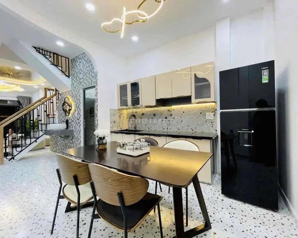 Chính chủ cần tiền xoay vốn bán nhanh nhà.nguyễn an ninh p14 bình thạnh.60m2/2tỷ680.hẻm ô tô shr