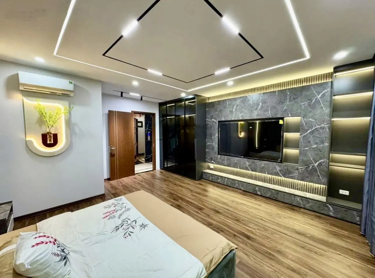 Nhà mới ngõ thông gara oto 7 chỗ vào nhà full nội thất dt 45 m x 6 tầng 9,2 tỷ
