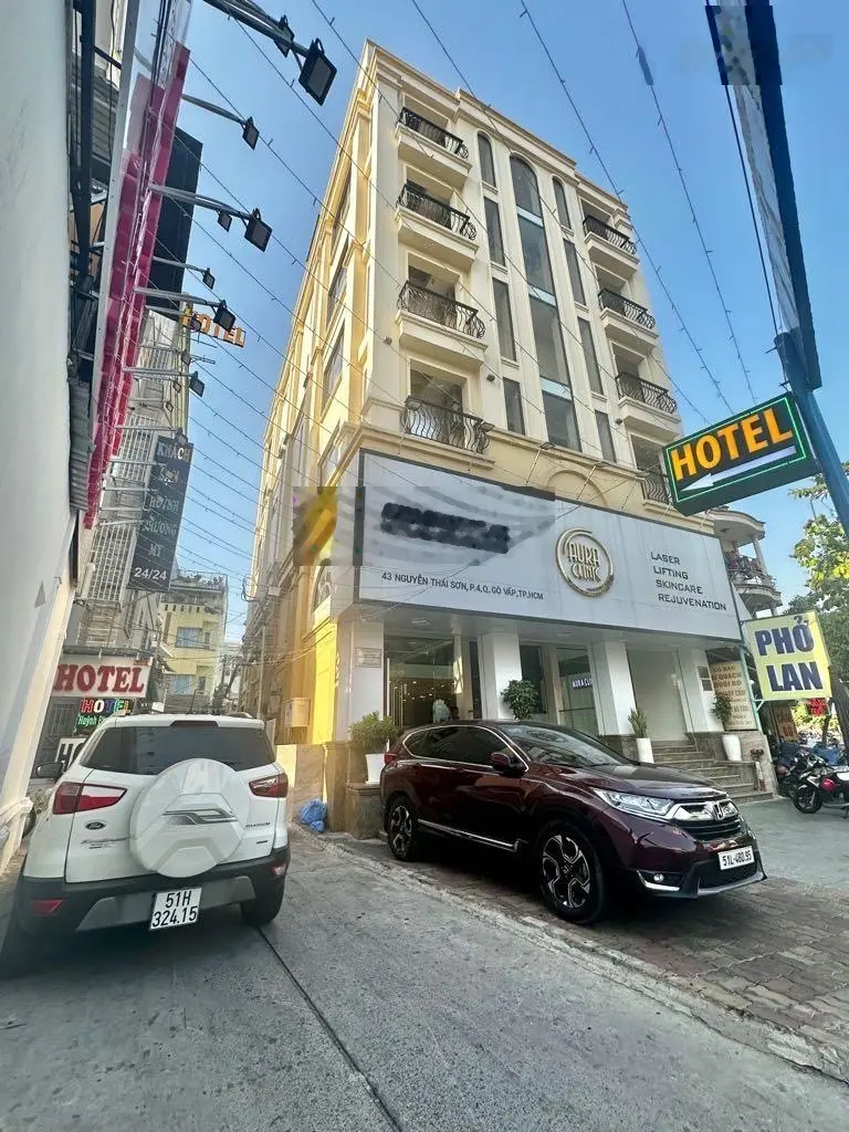 Nhà sát mặt tiền Nguyễn Thái Sơn, 12x14m, 8 phòng dịch vụ, 13.5 tỷ