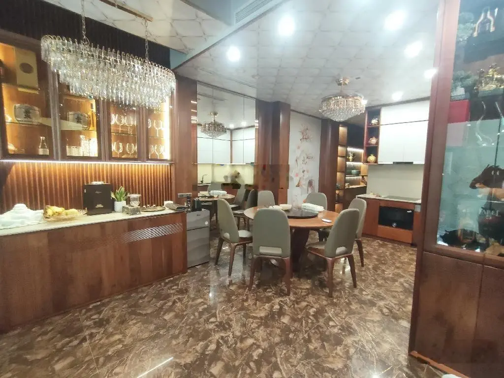 Khương trung, gara, ô tô qua nhà 60m , 4 tầng, 10 tỷ