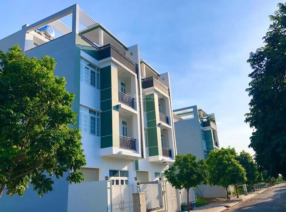 Bán lô đất mặt tiền đường 14m trong khu dân cư Thiên Lý Quận 9