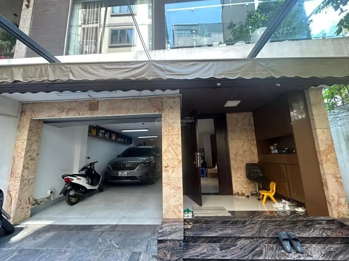 Bán nhà víp Đường Láng lô 3 mặt thoáng kết hớp ở và kinh doanh đỉnh ô tô đỗ cửa 130m2/5T/8mMT 35tỷ