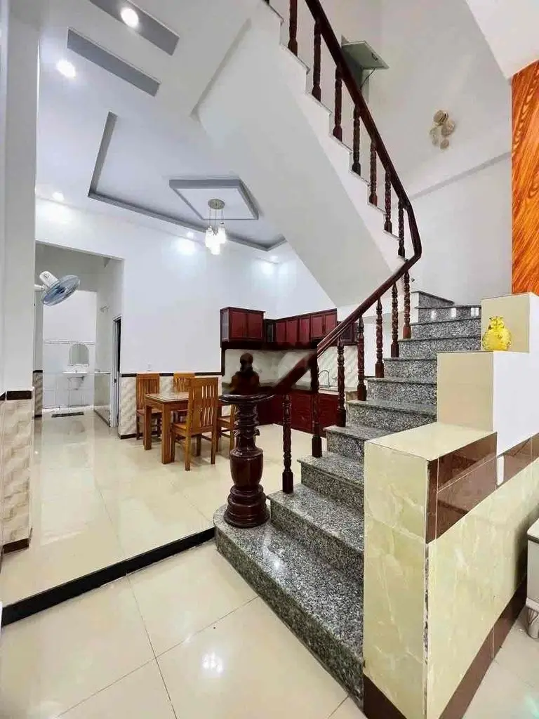 Gấp Bán Nhà Chính Chủ SHR 3 Phòng Ngủ Đường Ô Tô Tại Đức Hoà Long An