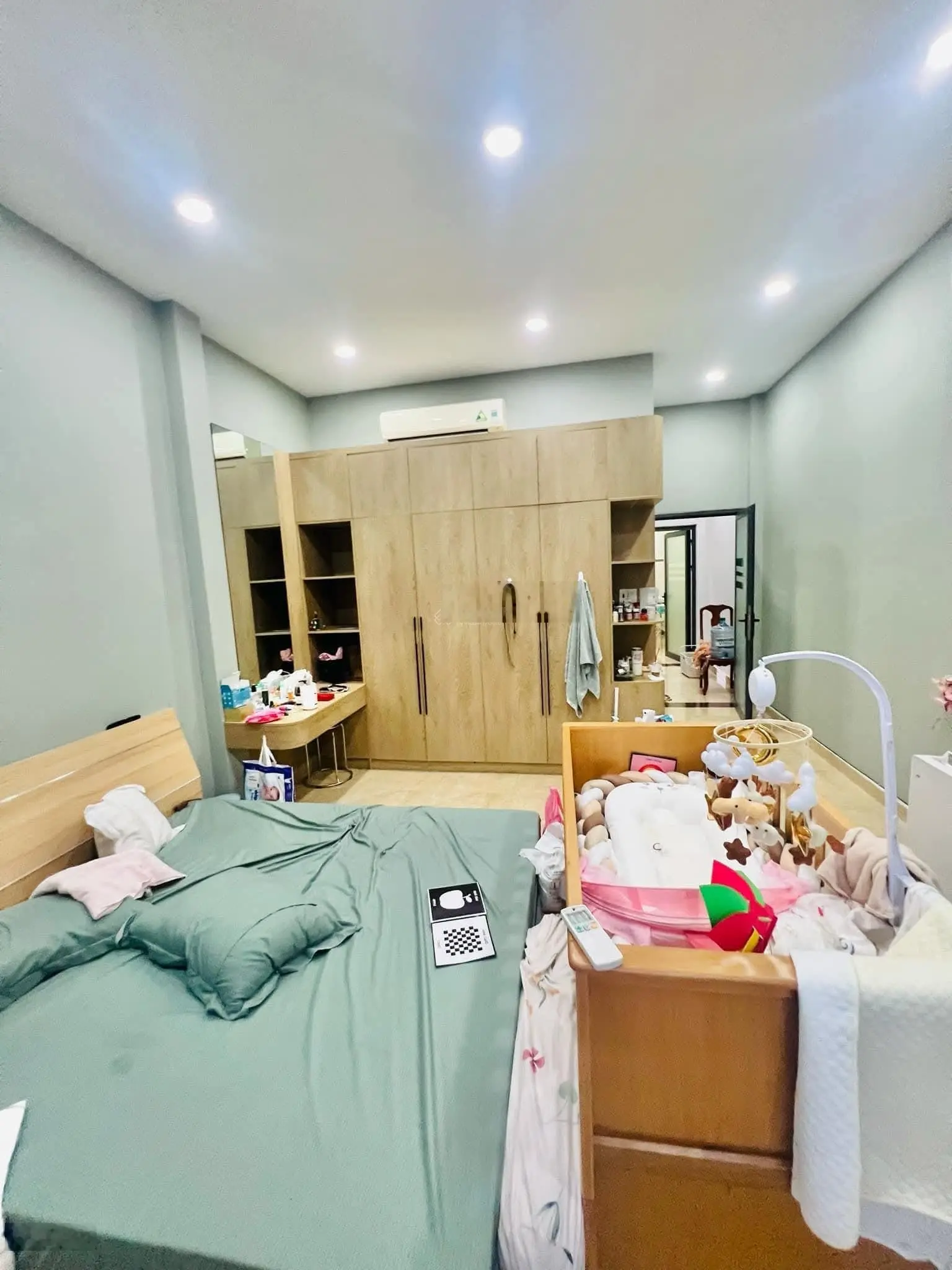 Nhà khu V.I.P cán bộ, đường hẻm an ninh, gần Vincom, Lotte Cộng Hoà, dưới 200tr/m2