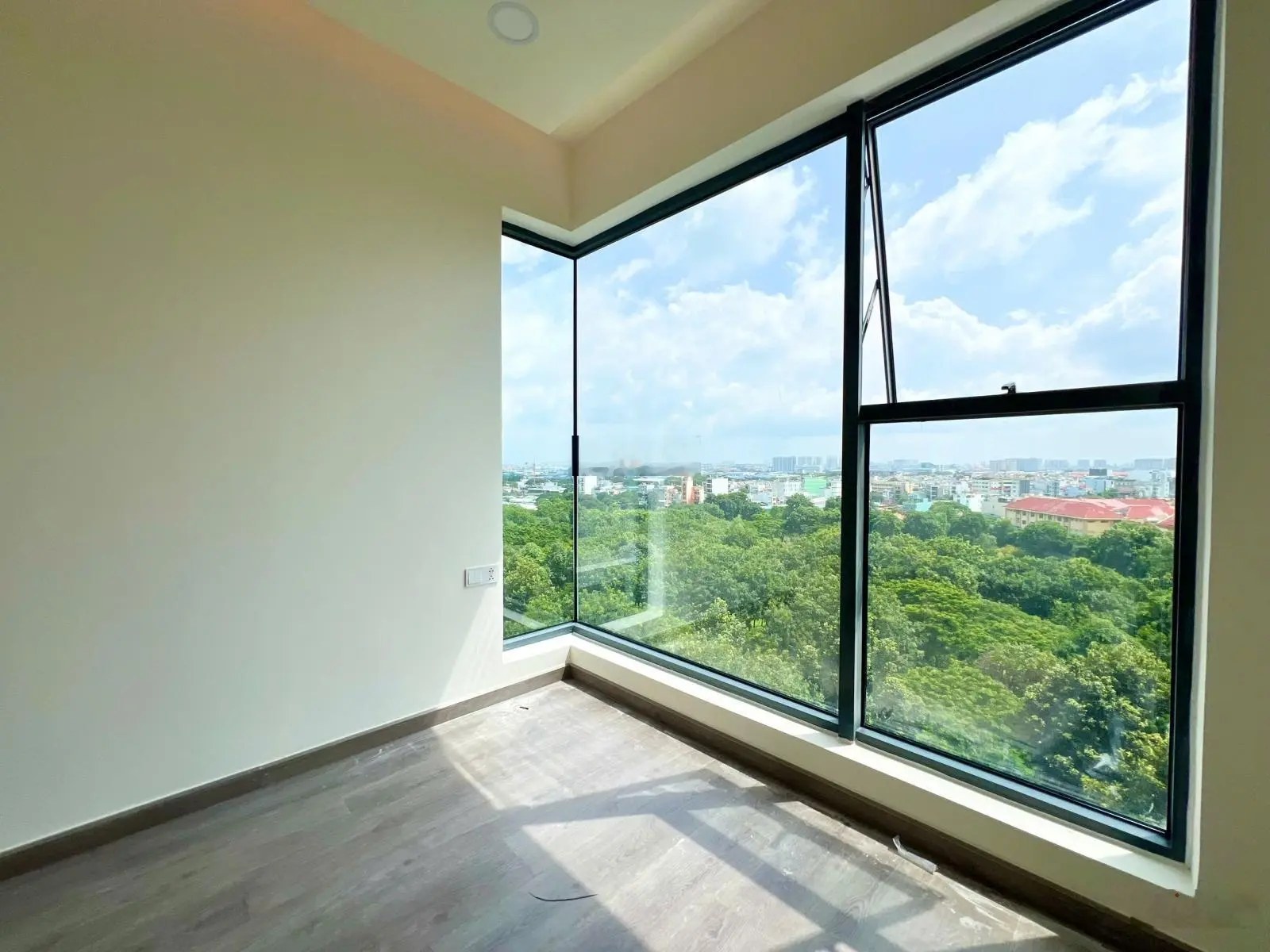 Căn hộ CC Centery 3PN 121m2 thanh toán 1,8 tỷ nhận nhà, ân hạn gốc 3 năm, chiết khấu 17%