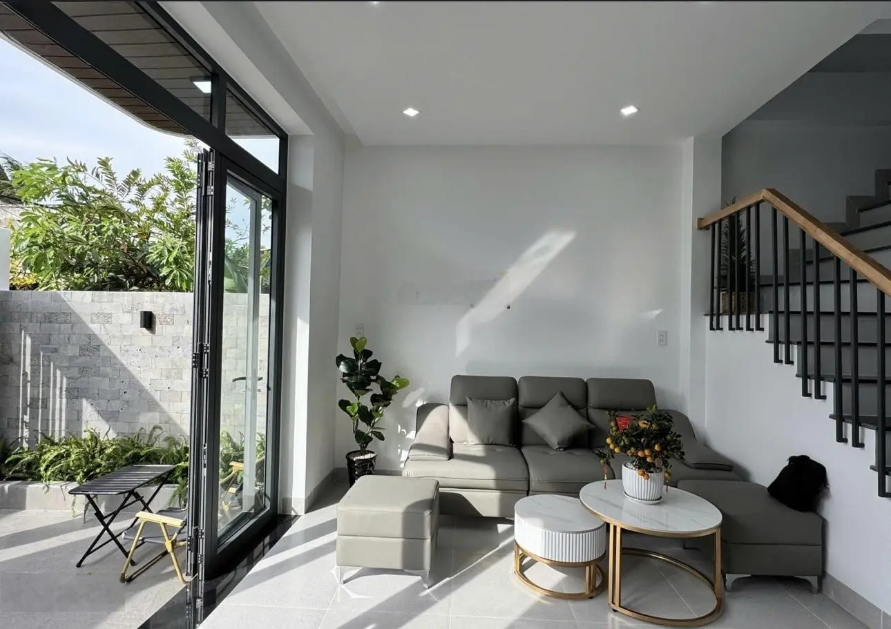 2 cô chú lớn tuổi cần bán gấp trả nợ cho con giá 1tỉ130tr ở gần chợ đầu mối bình điền