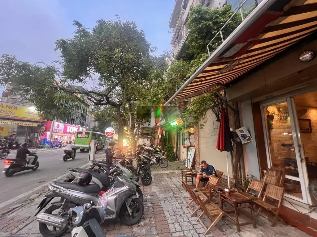 Bán nhà mặt phố phương mai, 13,5 tỷ vnd, 41 m2, đẹp nhiều tiện ích, chính chủ
