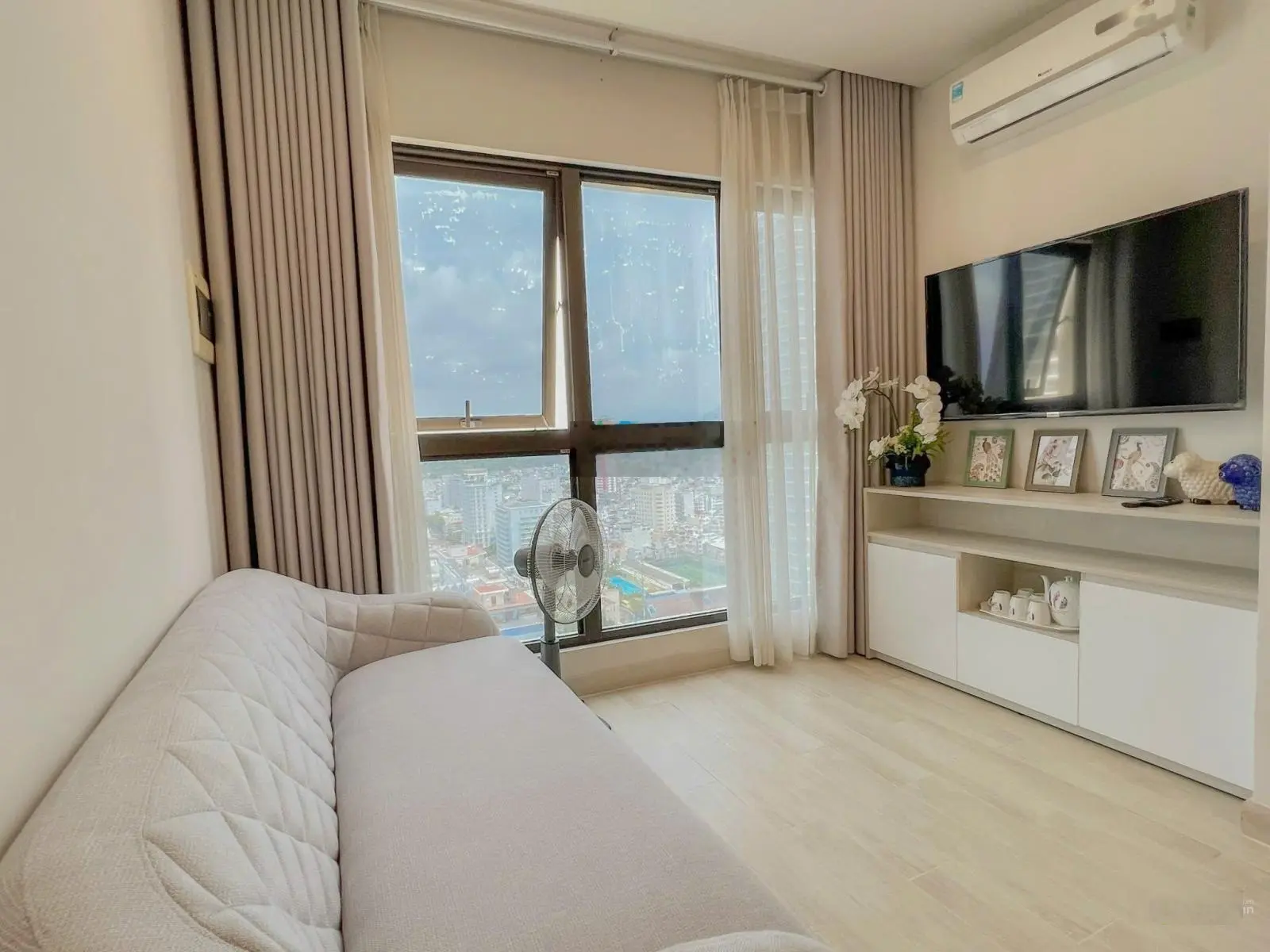 Chính chủ bán căn hộ 2PN Sát biển-Gold Coast Nha Trang, view biển và nội thất đẹp. Tầng cao mát mẻ