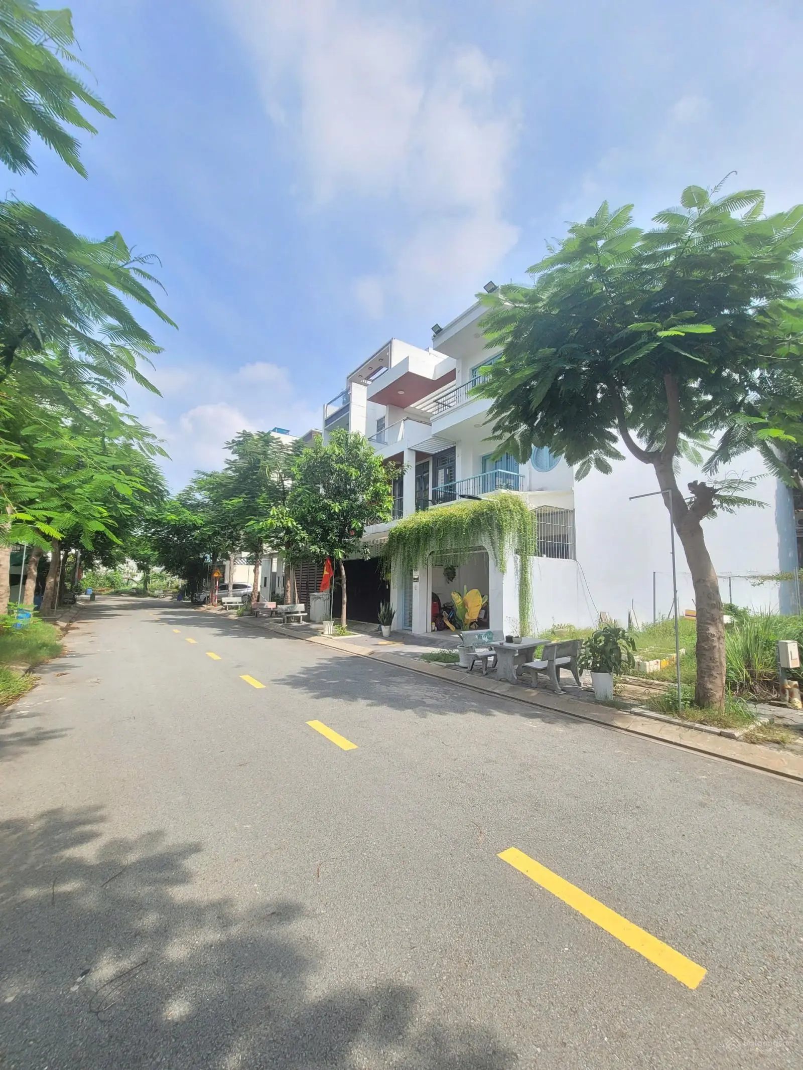 Bán đất KDC The Seasons ngay bệnh viện quốc tế Becamex, siêu thị Lotte Mart KDC an ninh 24/24