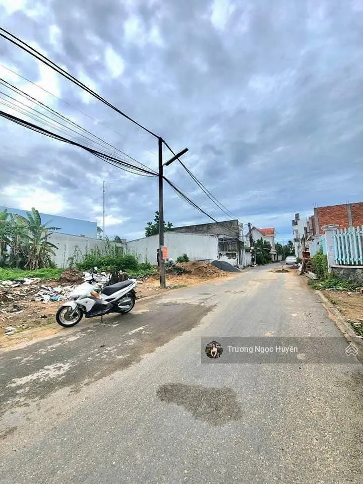 Kẹt tiền bán đất Đ. Cao Triều Phát, Phường 8, gần Cao Đẳng Y Tế Cà Mau 120m2 giá 550triệu. SHR