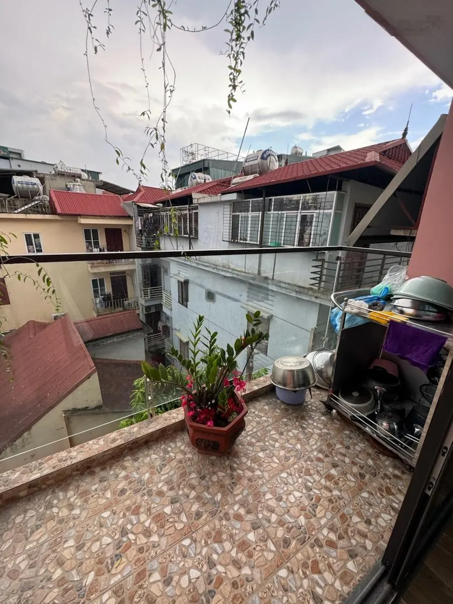 bán nhà phố cầu giấy , 65m2,8 tầng ,2 thoáng , mặt tiền 5m , oto tránh , kinh doanh ,giá 25 tỷ