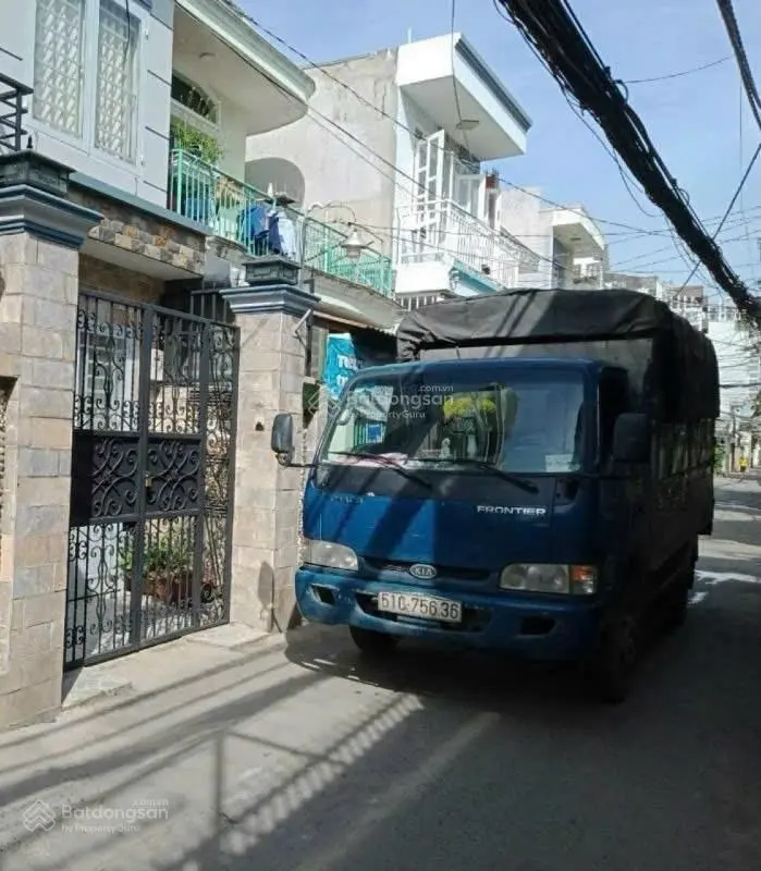 Bán nhà q7: phạm hữu lầu 50m2, 4 phòng ngủ , 3wc, 3 lầu .nội thất đầy đủ. nhà mới ở ngay.giá 6tỷ