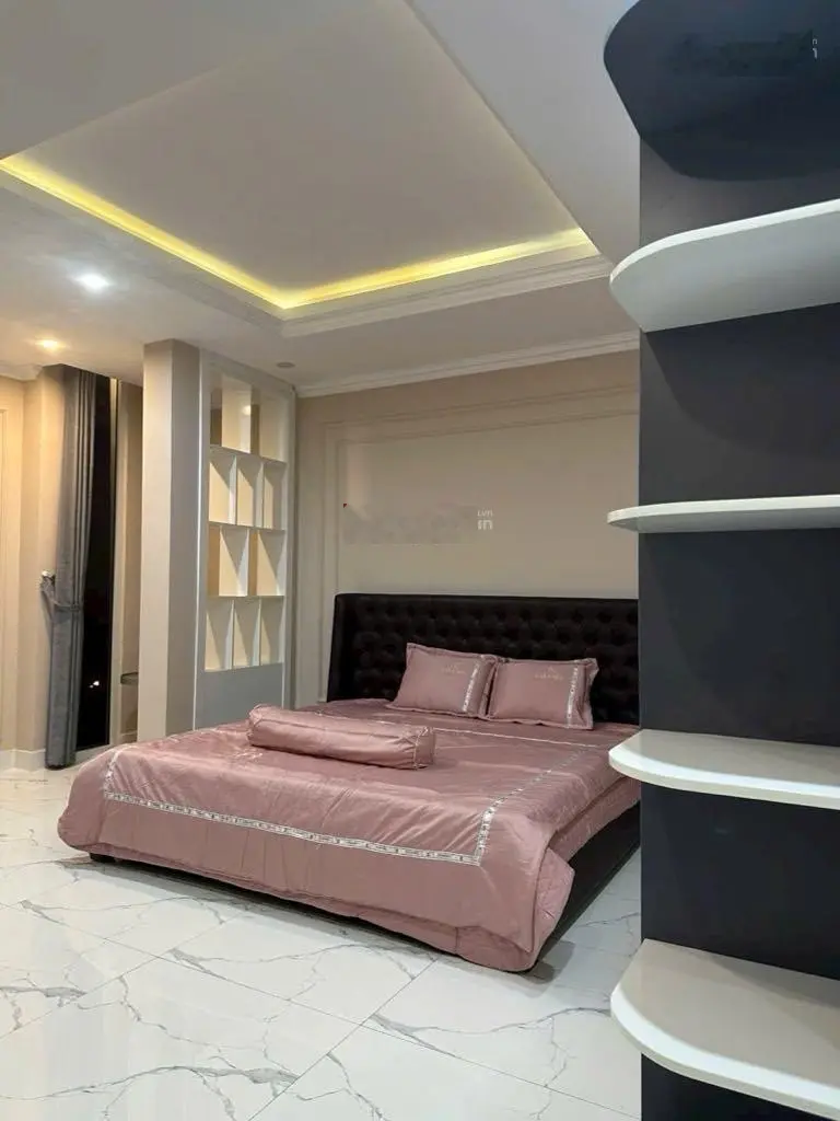 Siêu phẩm nhà đẹp mặt tiền đống đa-vuông vức- giá đầu tư