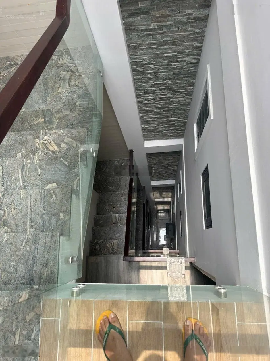 Nhà phố 5 lầu có thang máy, gara ôtô, full nội thất cao cấp khu kinh doanh sầm uất Đinh Công Tráng