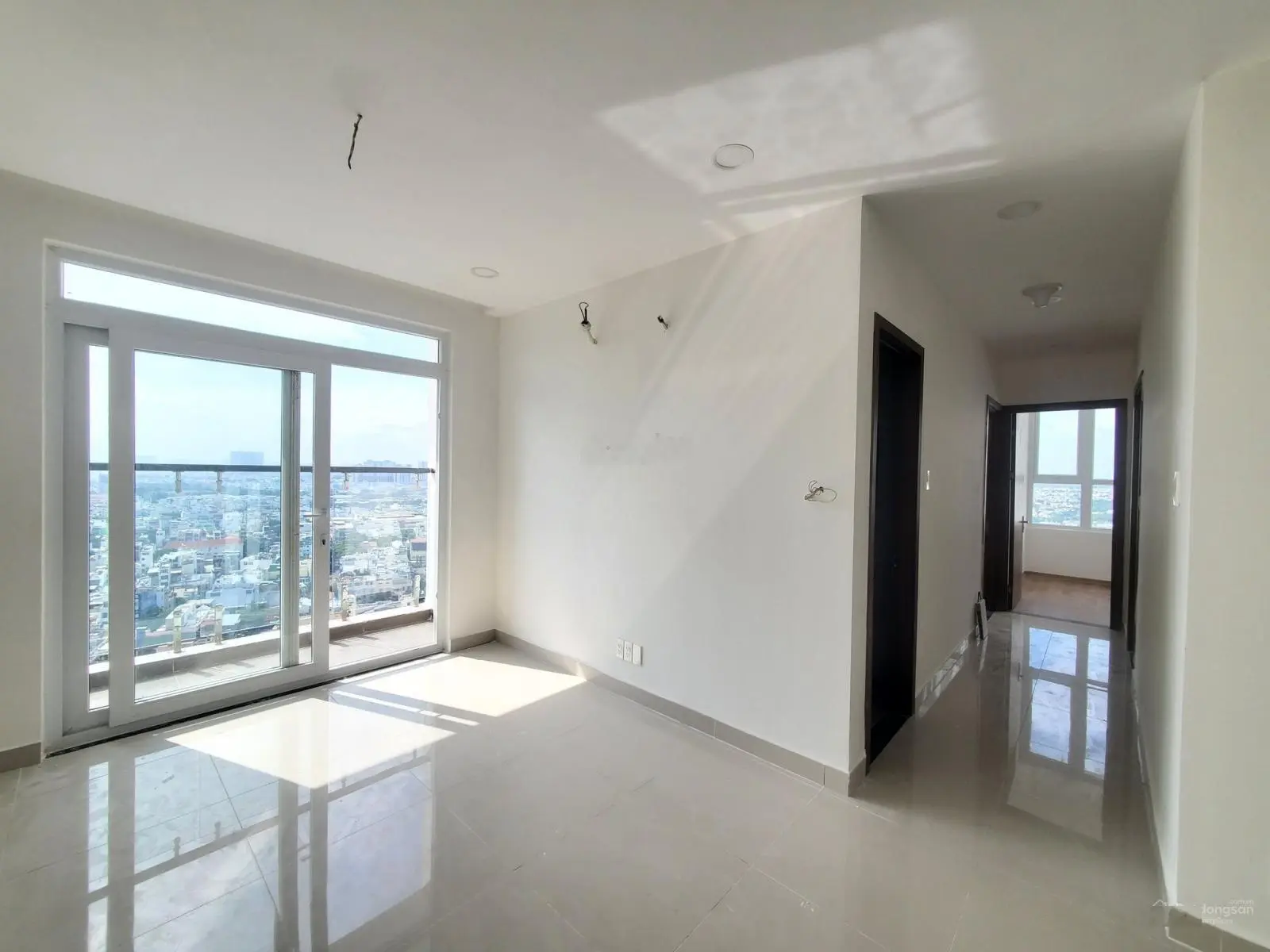 Cần bán 2PN + 2WC , 2 ban công, có nội thất tại chung cư Western Capital Q. 6 giá 2.68tỷ