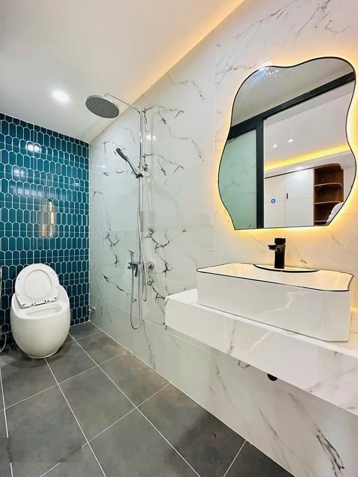 Bán lỗ 500 tr gấp căn nhà hẻm xe hơi Trương Quyền, Phường 6, Quận 3. Giá chỉ 4,9 tỷ 0906 806 *** Ngân