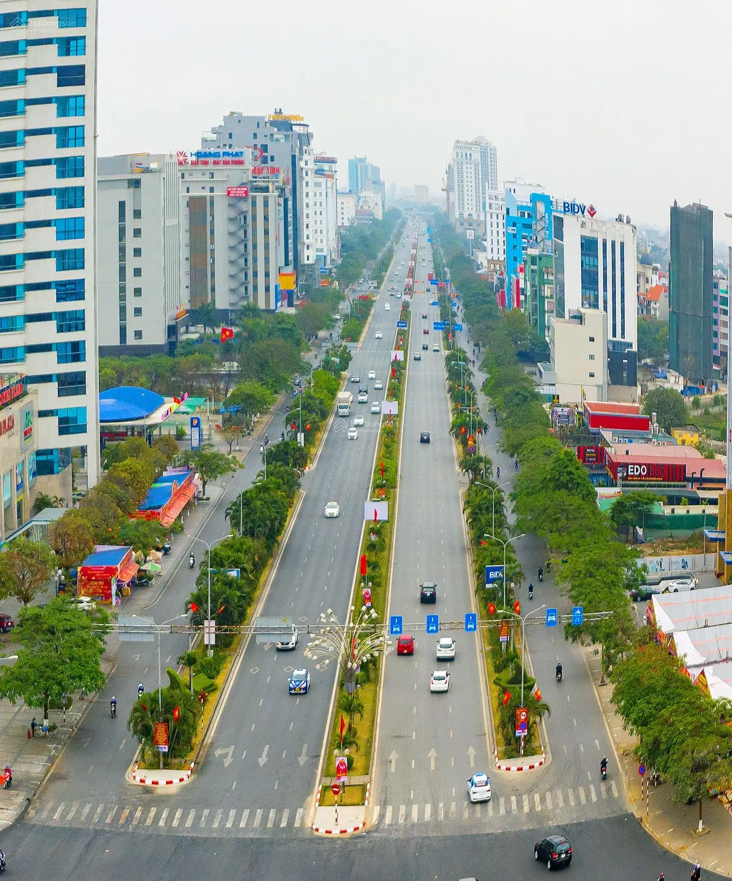 Bán đất mặt đường 30m lô 26D Lê Hồng Phong gần UB quận Ngô Quyền, mặt tiền 8.8m, dt 132m2