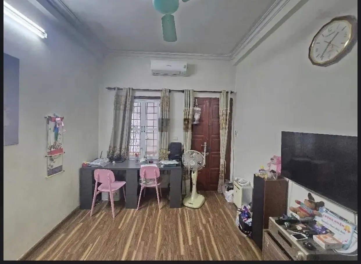 Bán nhà khu Phương Mai 40m 4 tầng phân lô ngõ rộng. Gần đường. Khu dân trí cao 8,3 tỷ