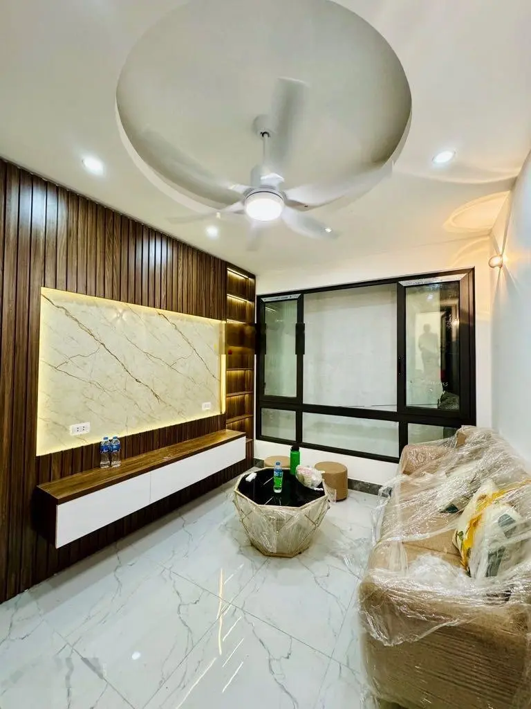 Bán nhà phố Kim Hoa - Xã Đàn - full nội thất đẹp - oto cách 20m - 4PN. Giá: 6,15 tỷ. LH: 0779 548 ***