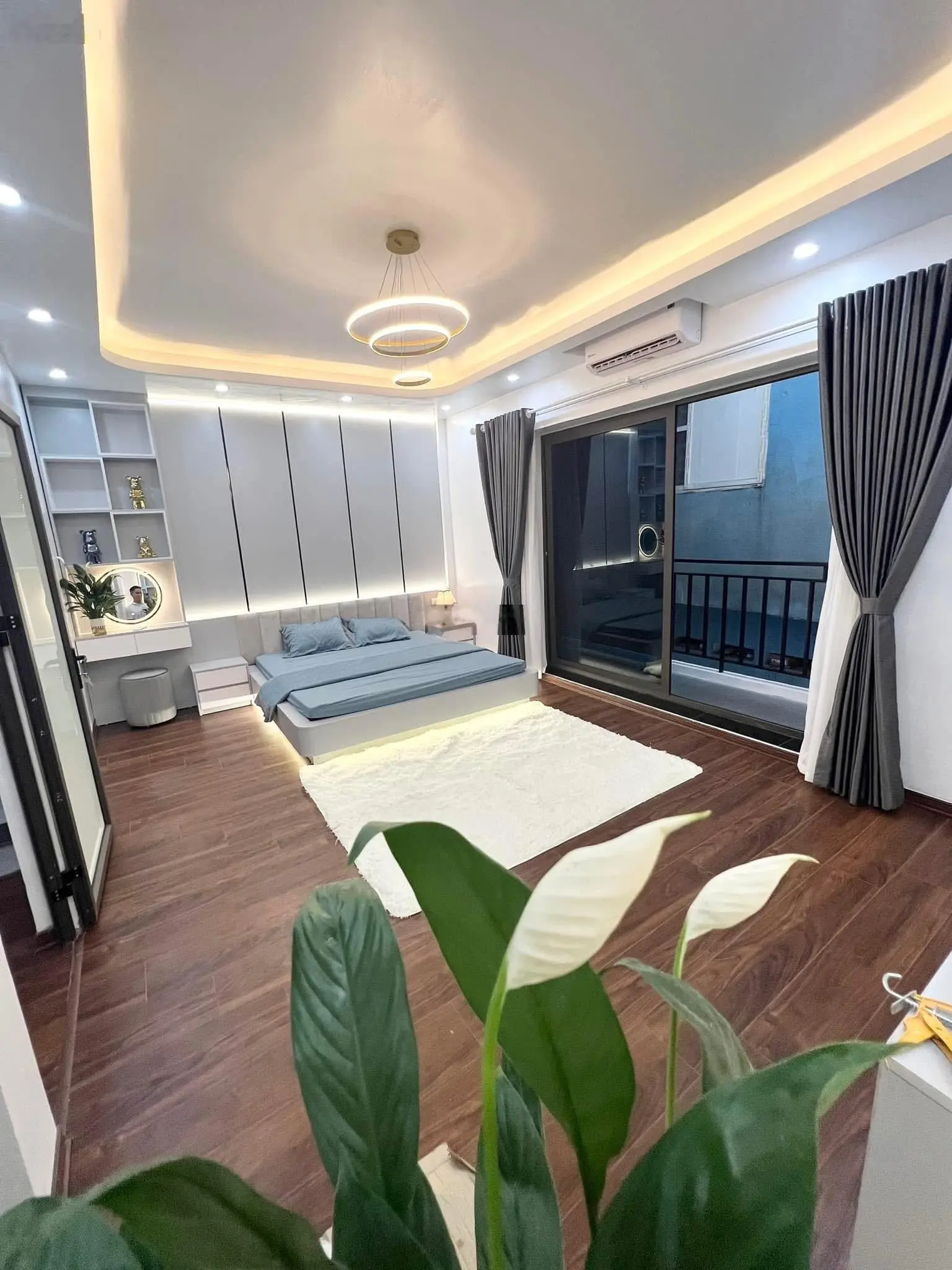 42m x 6 Tầng - nhà đẹp như khách sạn - Sổ đỏ vuông nét phố Khâm Thiên- Trung Phụng - Đống Đa .