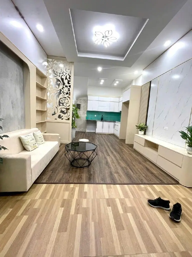 Ngõ thông 10m ra phố Vũ Tông Phan. Nhỉnh 7tỷ nhỏ nhà 34m2 đẹp. 1 mặt thông phố Khương Trung