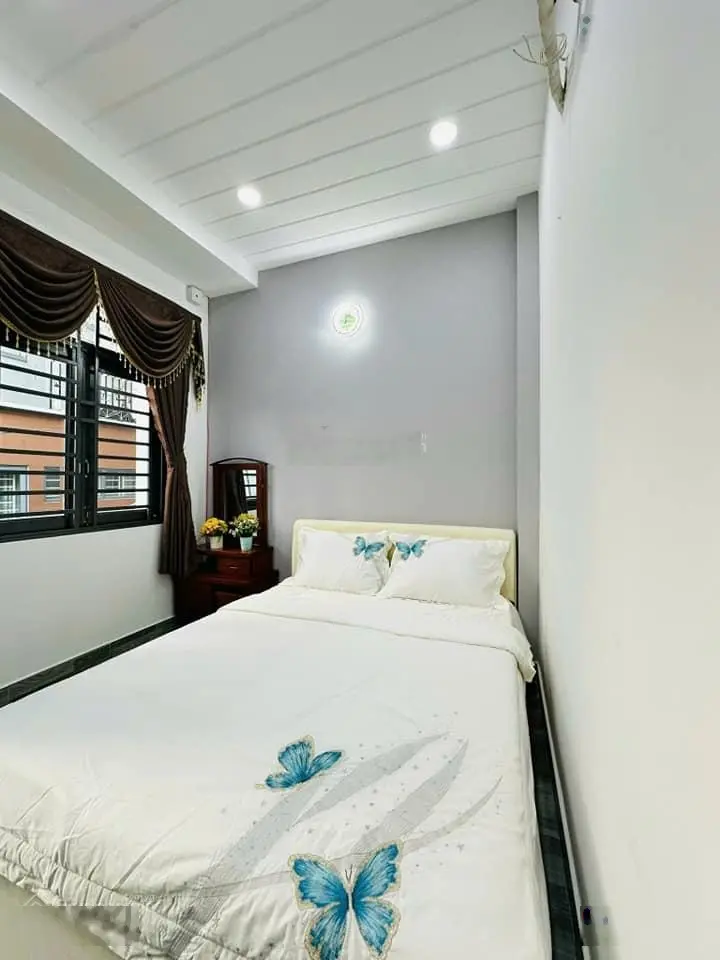 Bán nhà chính chủ Tại Lam Sơn - Tân Bình - DT: 44m2. Sổ riêng/Đang cho thuê 14tr/th