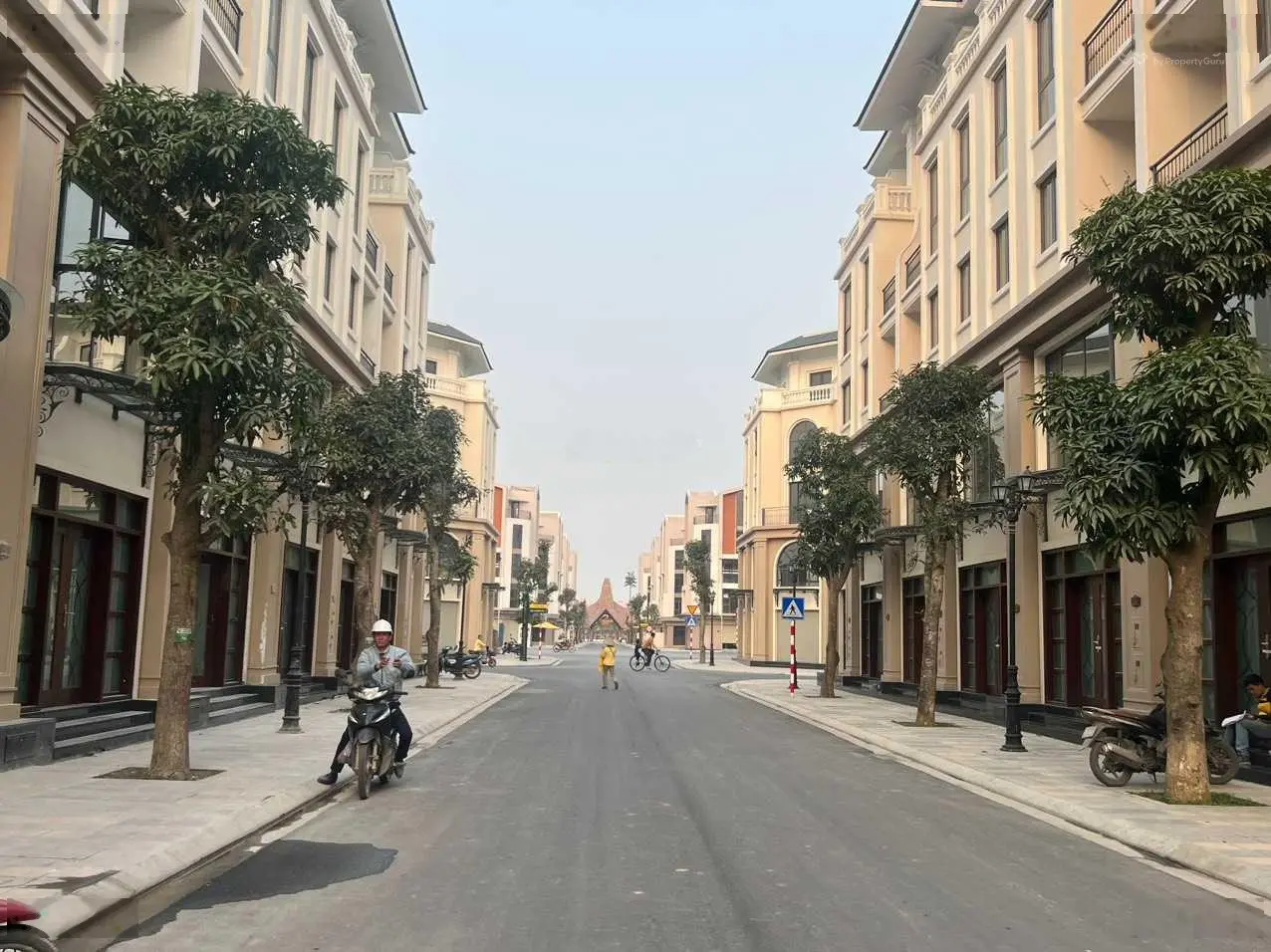 Bán nhanh căn liền kề 68m2 giá rẻ 7.6 tỷ, Thời Đại 18, 2 mặt tiền 1 mặt công viên. Vay ls ưu đãi