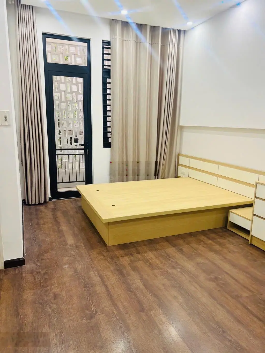 Bán nhà 3 tầng mới đẹp mt lý nhân tông, dt 100m2, giá nhỉnh 8,x tỷ