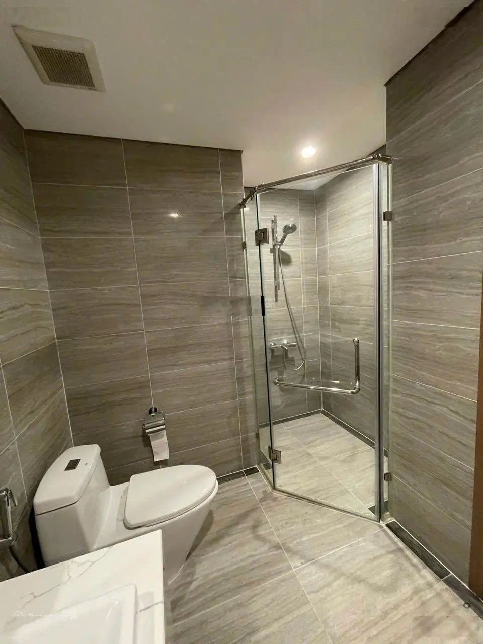 Bán căn hộ 2 ngủ 2 vệ sinh rẻ nhất tòa Tonkin
