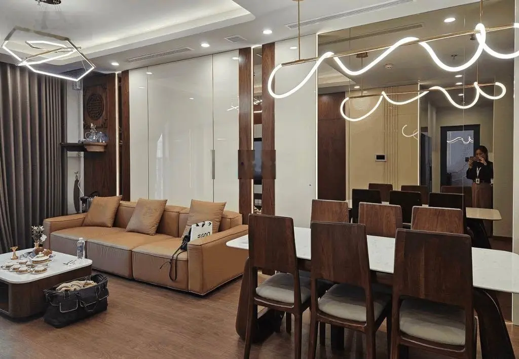 Chính chủ bán căn 3 ngủ 2VS 95m2 view nội khu siêu đẹp, sẵn sổ đỏ 4tỷ75
