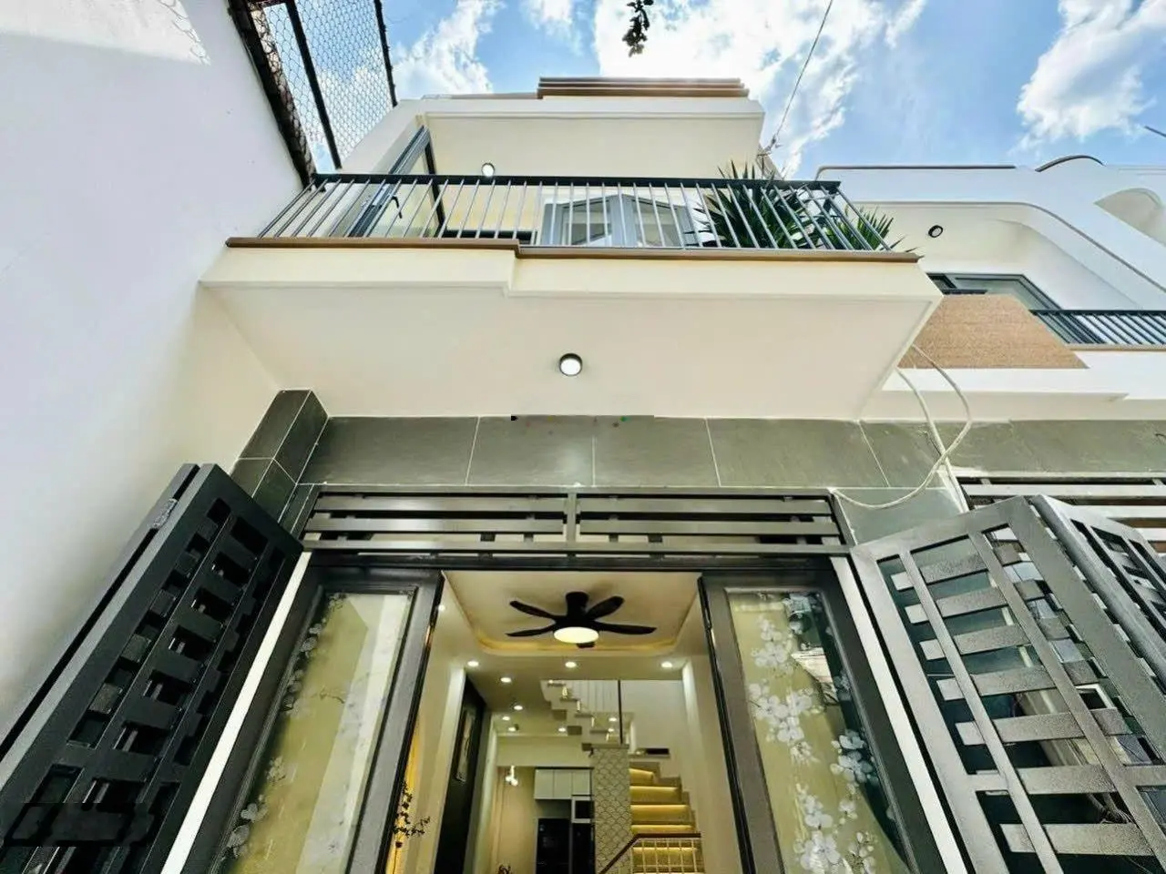 Ngân hành thanh lý gấp Phạm Văn Bạch, Tân Bình 46,2m2 3ty85. Kdc đông đúc, kd sầm uất. Lh0345 605 ***