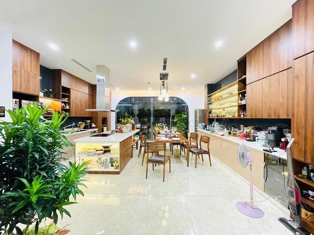 Bán nhà Mặt phố Nguyễn Hoàng Mỹ Đình 80m 5T vỉa hè ô tô đỗ kinh doanh, mặt sau ô tô tránh 39.5 tỷ