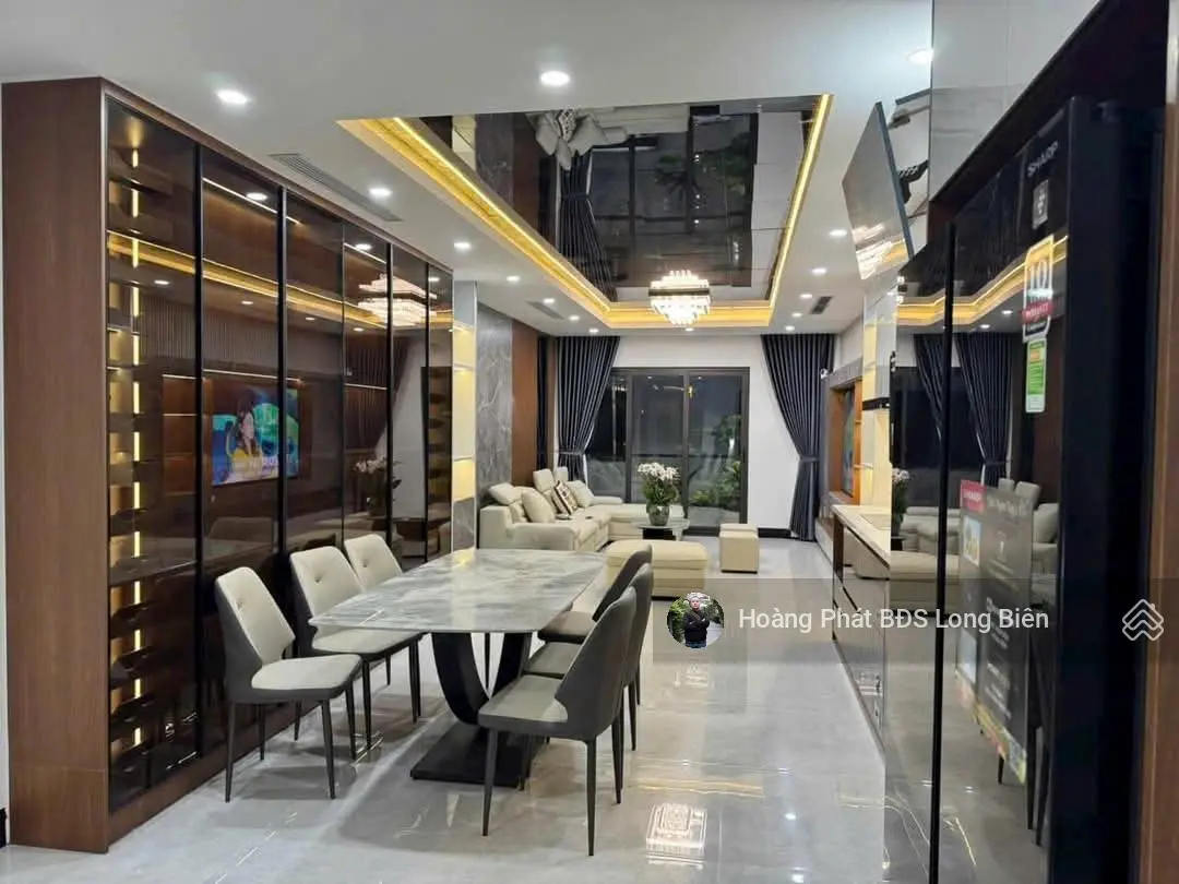 Bán nhà Phố Trạm - Long Biên. Thang Máy, Kinh Doanh, cách 1 nhà ra Phố. 60m x 8T. Lh 0965858116