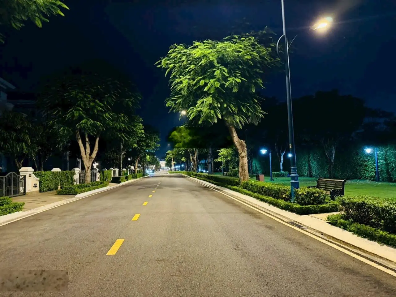 Chính chủ gửi bán Verosa Khang Điền ngang 6m. Giá rẻ nhất chỉ 12,5 tỷ