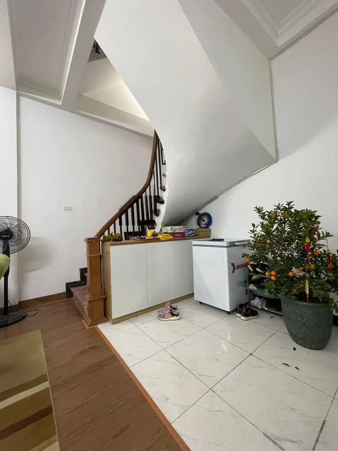 Bán nhà Bạch Mai, quận HBT. DTSD 30.2/42m2* 4 Tầng *4 PN full tiện ích. Chỉ 5,5 tỷ.