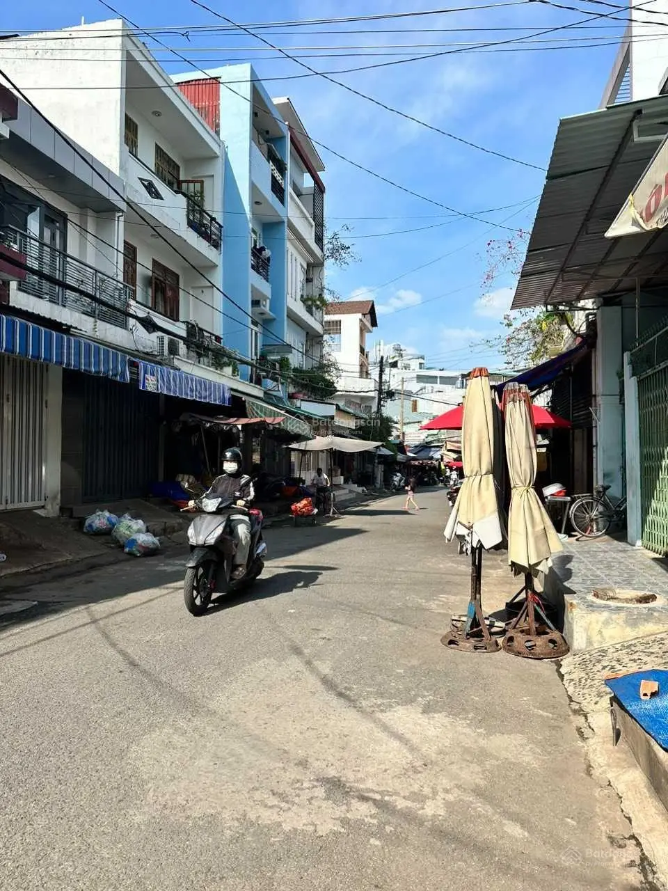 Bán nhà MT đường Lê Thị Hồng, CN 6 x 19m, 1T 2L đúc, vị trí kinh doanh, giá 13,45 tỷ TL 0901 291 ***