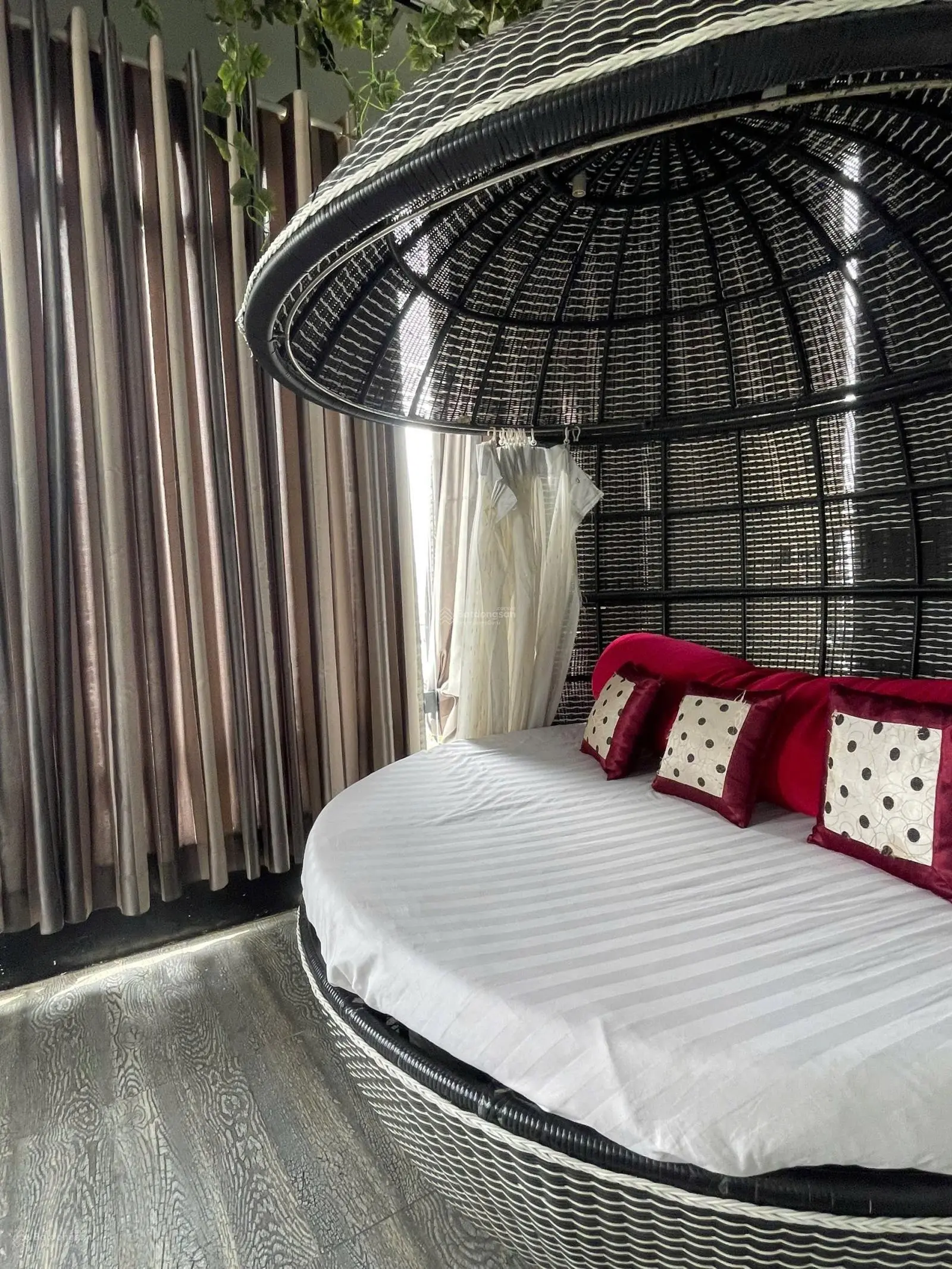 Siêu phẩm dòng tiền, tại Trung Sơn, 120m2 (6x20), 7 tầng, DT 250tr/tháng, vị trí đẹp nhất KDC