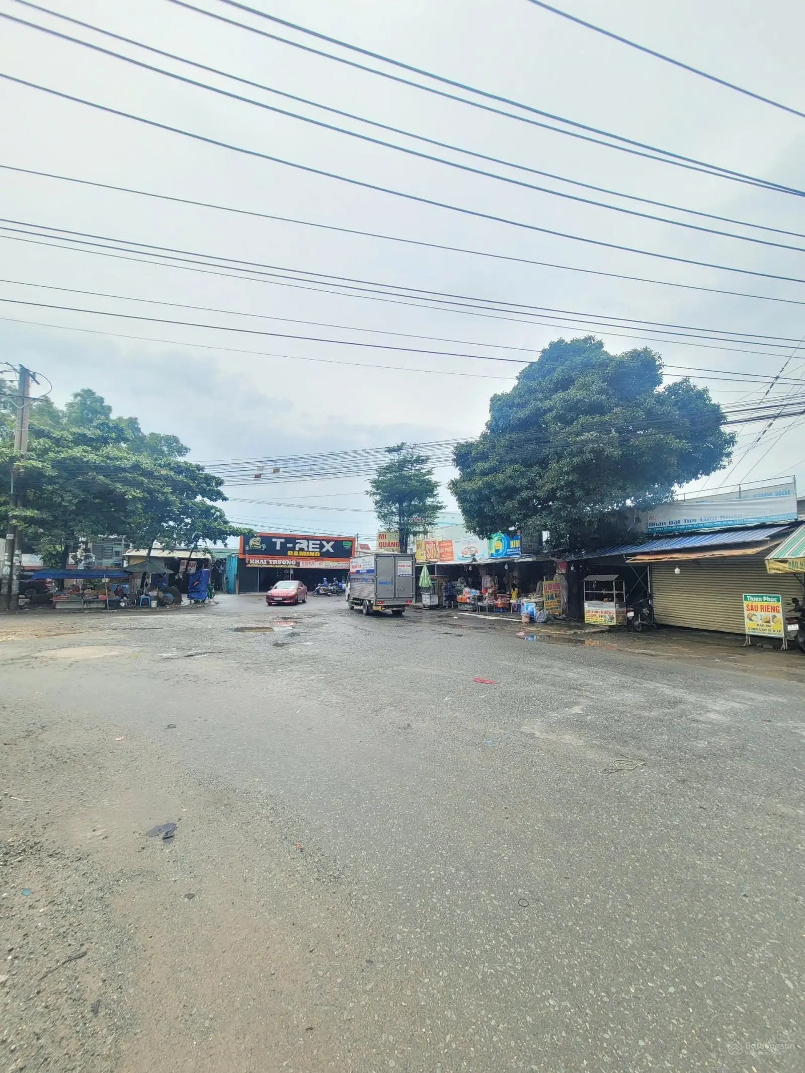 Bán đất Tặng nhà tạm MT Đường Kính Nổi ngang 7,4x21m kinh doanh đa nghề đang cho thuê 11trieu/thang