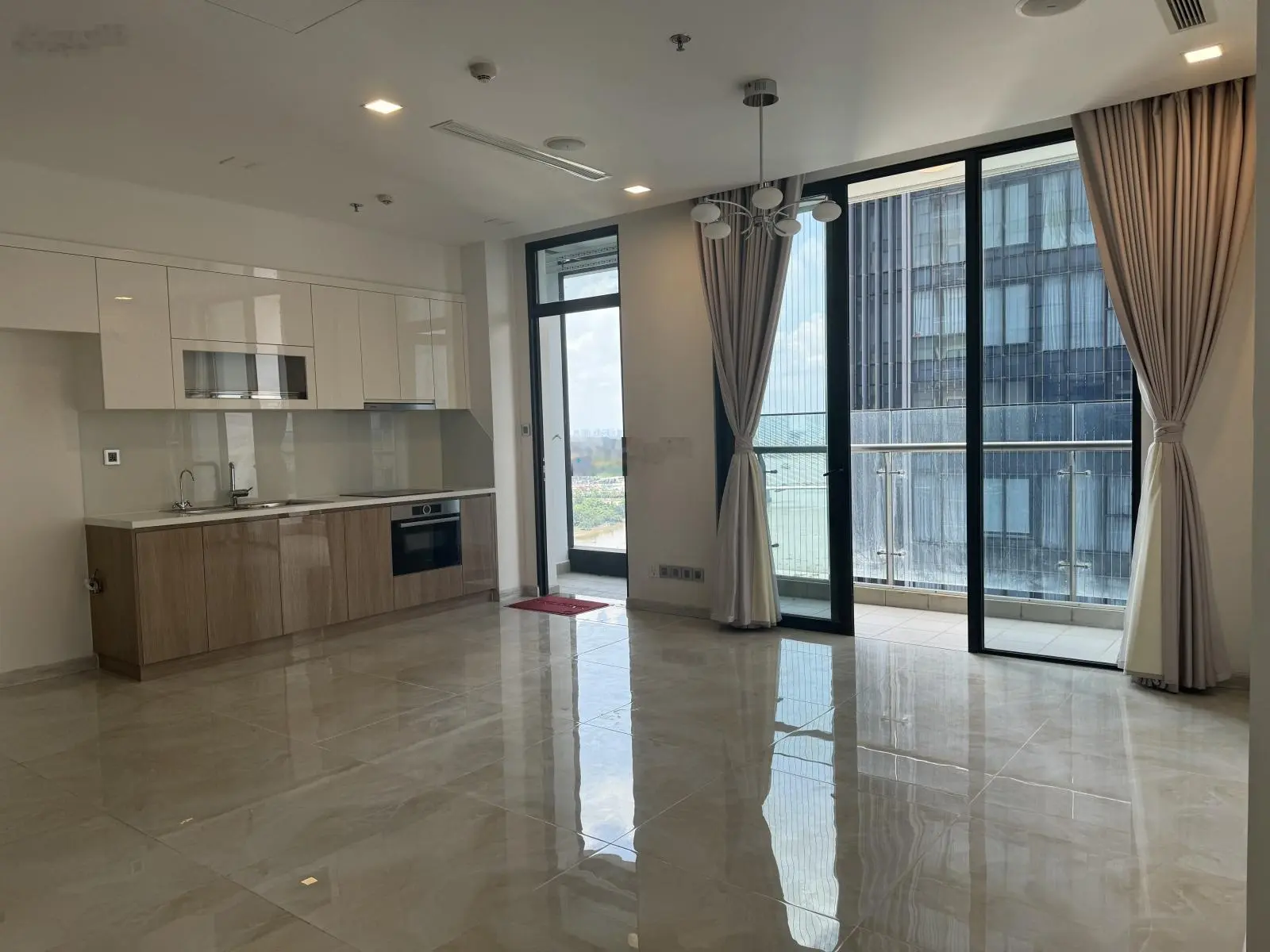 Bán căn hộ 3PN Vin Bason, căn góc 110m2 giá chỉ 16.4 tỷ view sông mát mẻ, thương lượng chính chủ