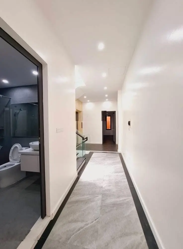 Mặt phố kđt văn quán thang máy- kinh doanh văn phòng nhỉnh 20tỷ