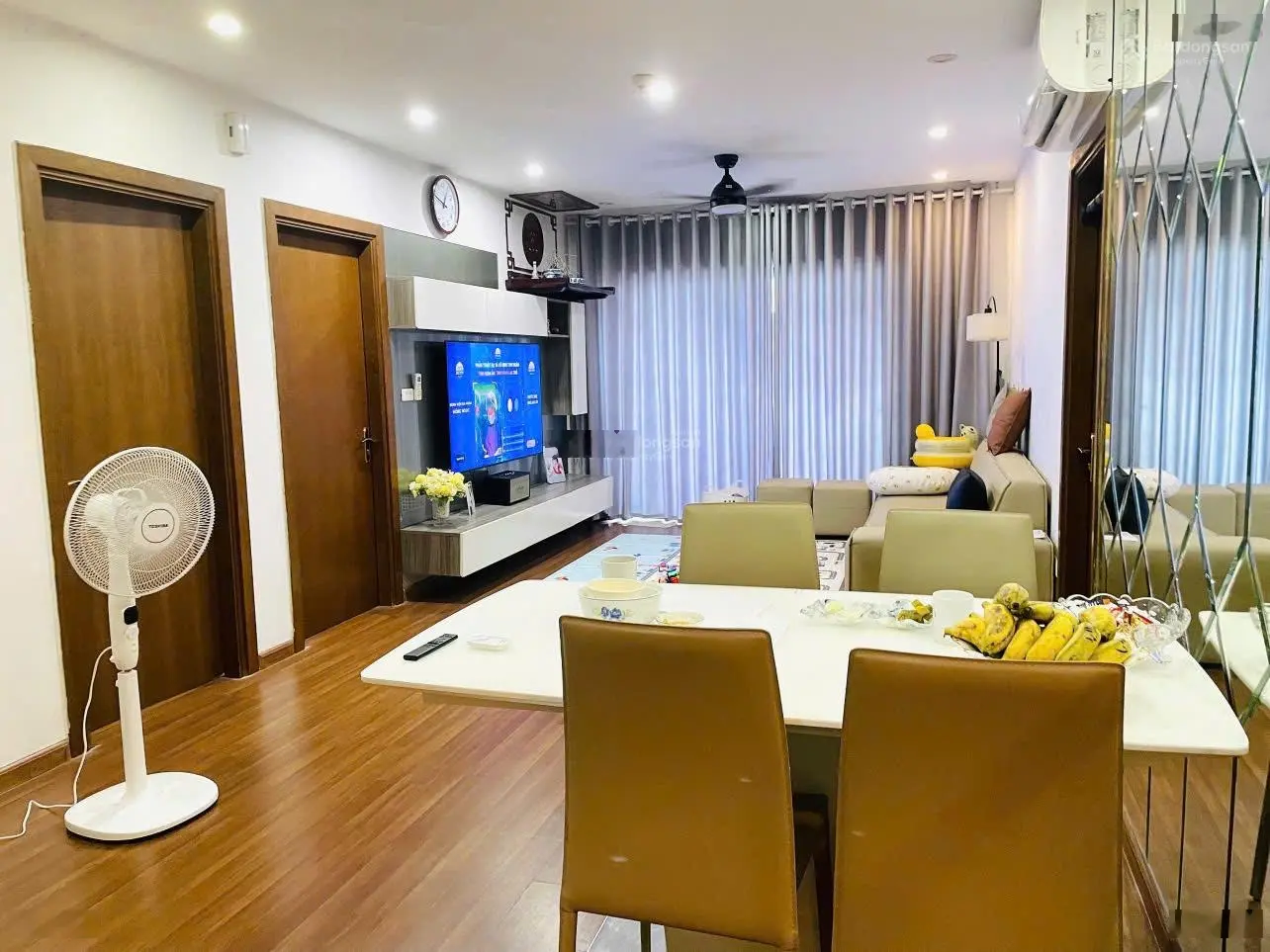 Chính chủ cần bán căn 3 phòng ngủ FLC 36 Phạm Hùng ban công Đông Nam sổ đỏ lâu dài