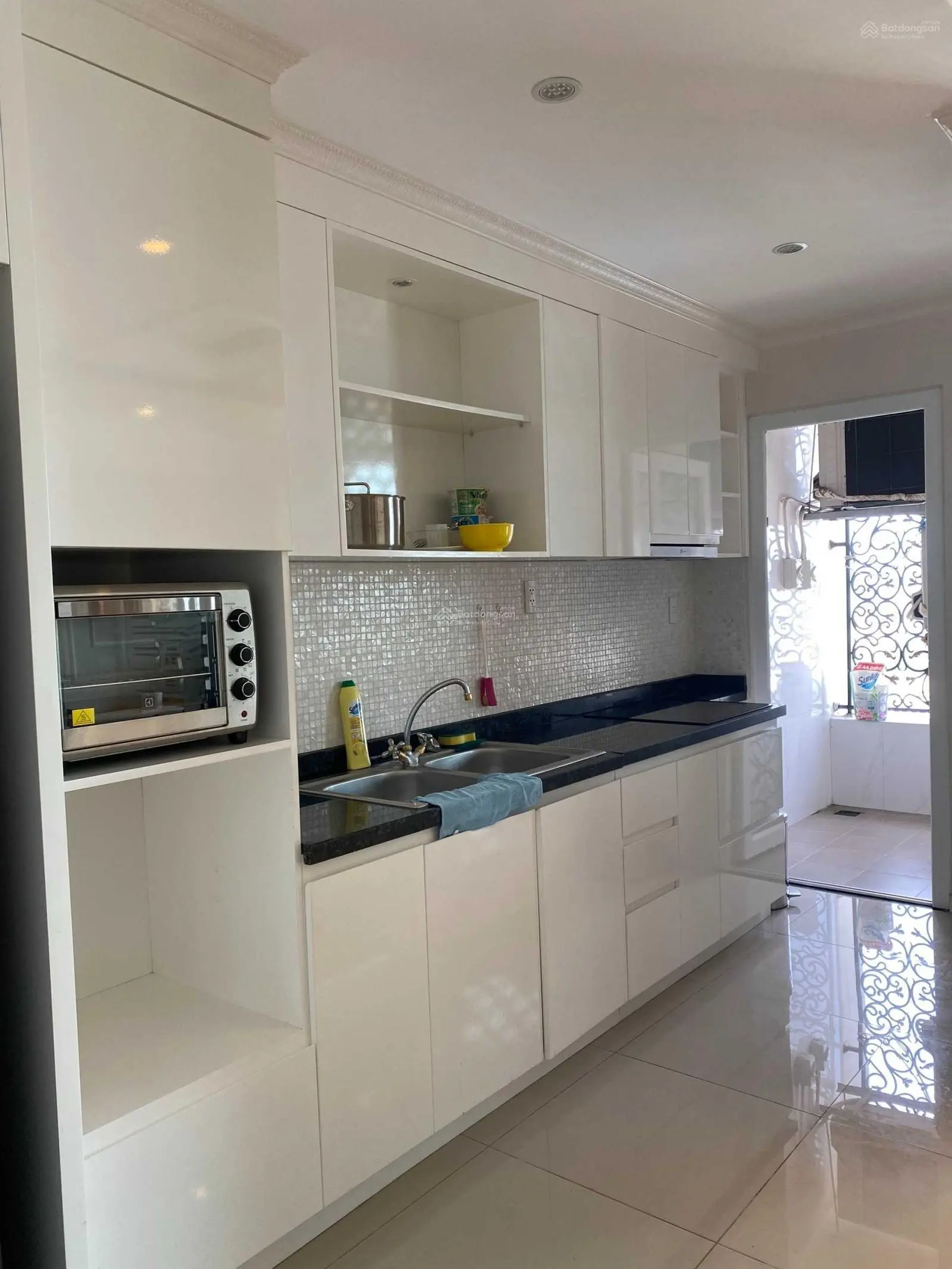 Bán thu hồi vốn căn hộ 2PN 2WC 75m2 Léman Luxury, tầng cao, nhận nhà ngay. LH 0934 004 ***