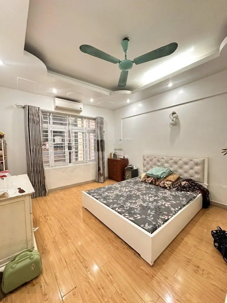 Bán Gấp Nhà Đội Cấn Ba Đình 70m-5 Tầng - Ngõ Nông , Dân xây Kinh Doanh , Ô Tô Đỗ Cạnh Nhà,3 Thoáng