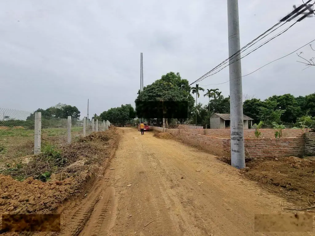 354,3m2/200m2 thổ cư vị trí cực kỳ đắc địa giá tốt. Vị trí thôn Miễu Tiến Xuân. Liền kề đại học QG
