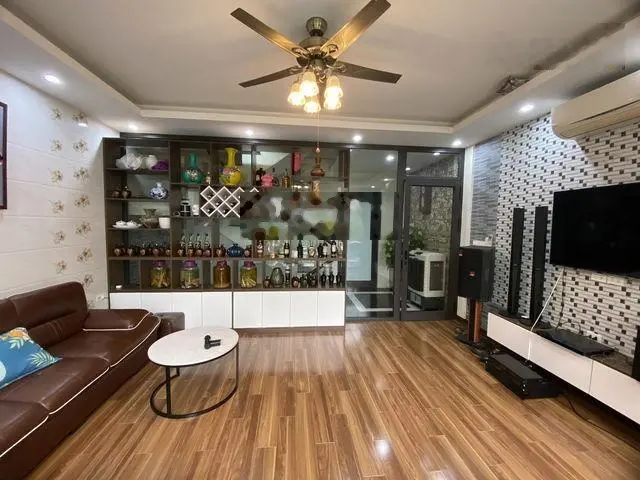 Bán nhà cầu diễn, 41m2, 5 tầng ngõ thông ô tô 7 chỗ đỗ cửa kinh doanh cho thuê siêu vip 7,9 tỷ