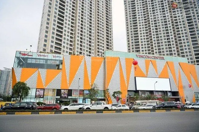 Bán 3 phòng ngủ đẹp, ban công ĐN view hồ không chắn view! Vinhomes D'Capitale Trần Duy Hưng