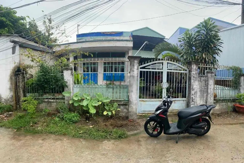 BÁN NỀN TẶNG NHÀ CẤP 4 KDC PHỤNG THẠNH 1 THỐT NỐT