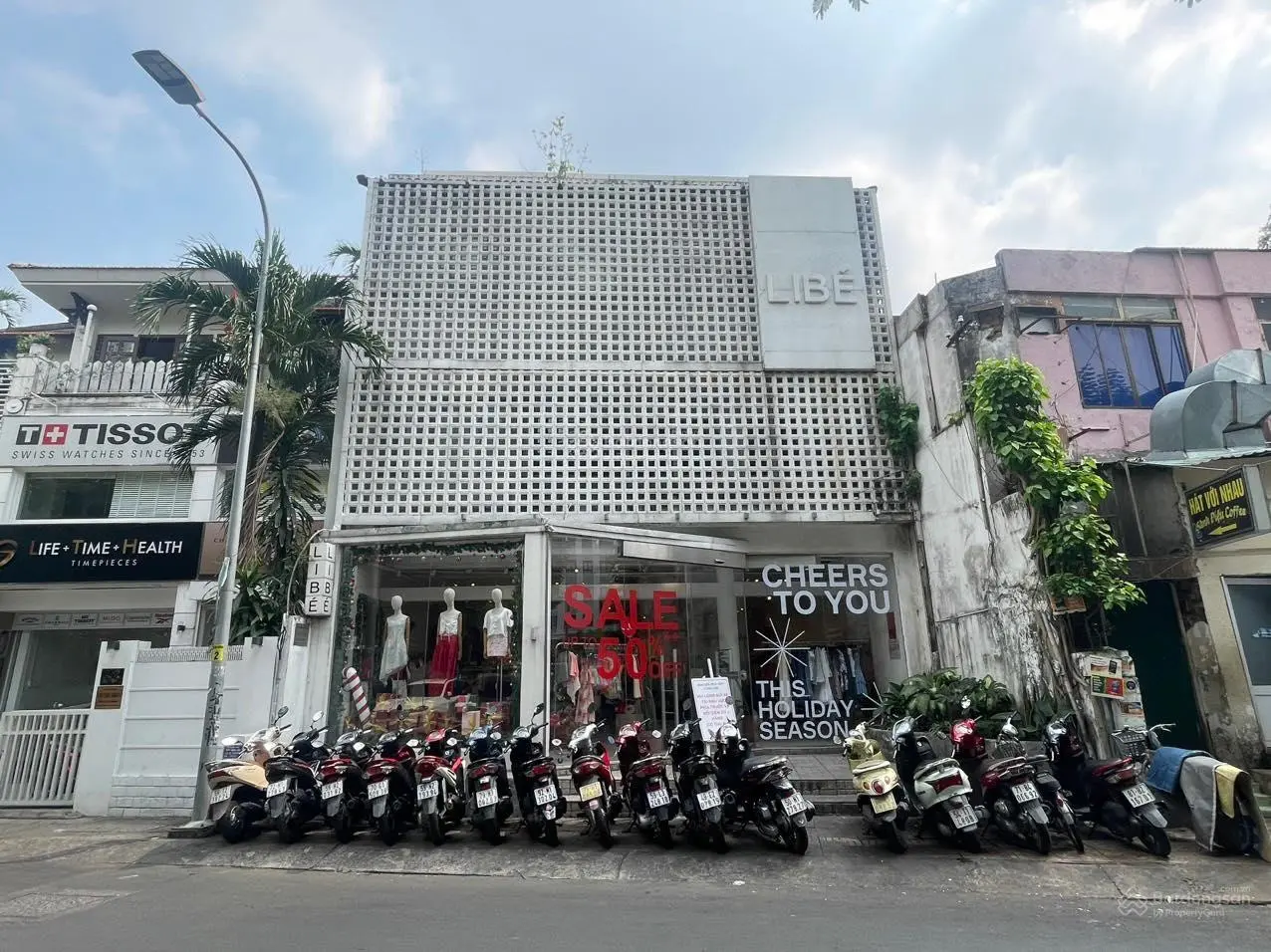 Siêu phẩm ngang lớn MT Lê Quang Định, Bình Thạnh, 12x20m, 4 Tầng - HĐT: 130 triệu, giá 49 tỷ